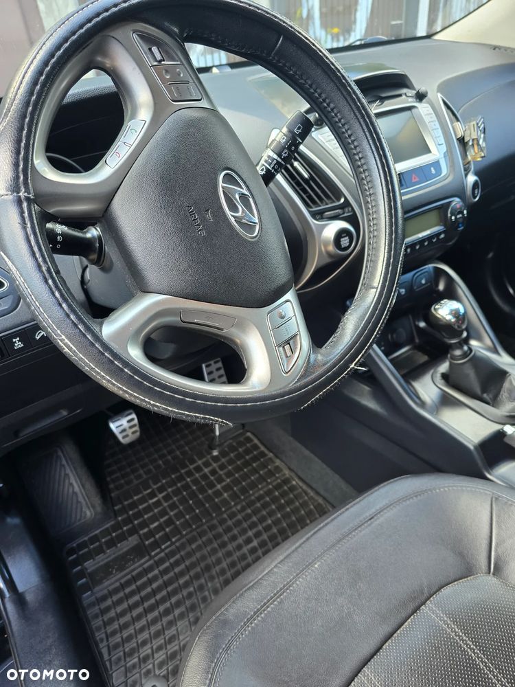 Hyundai Tucson ver-2-0-crdi-premium-4wd - 7
