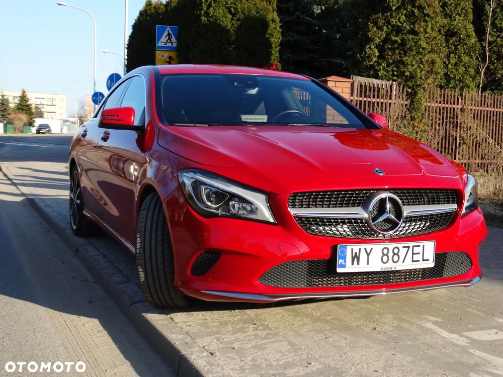 Mercedes-Benz CLA 180 7G-DCT Urban - 1