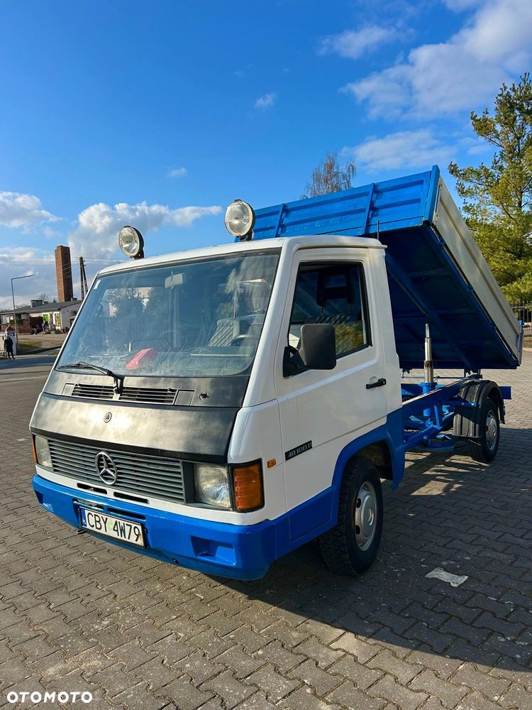 Mercedes-Benz MB 100 - 7