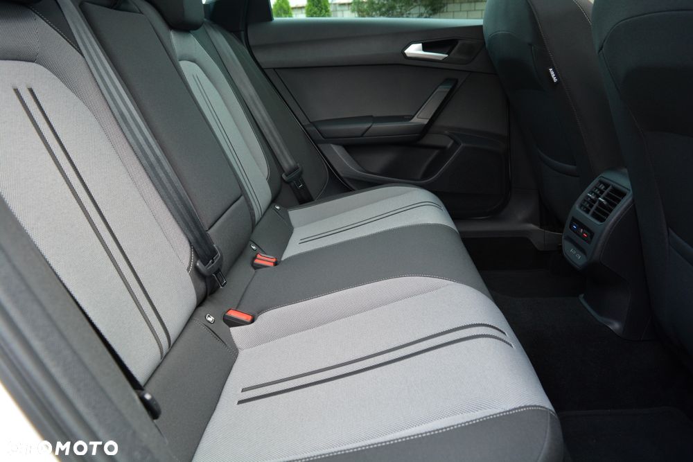 Seat Leon Sportstourer 2.0 TDI DSG Style - 21