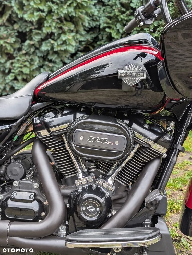 Harley-Davidson Touring Road Glide - 4