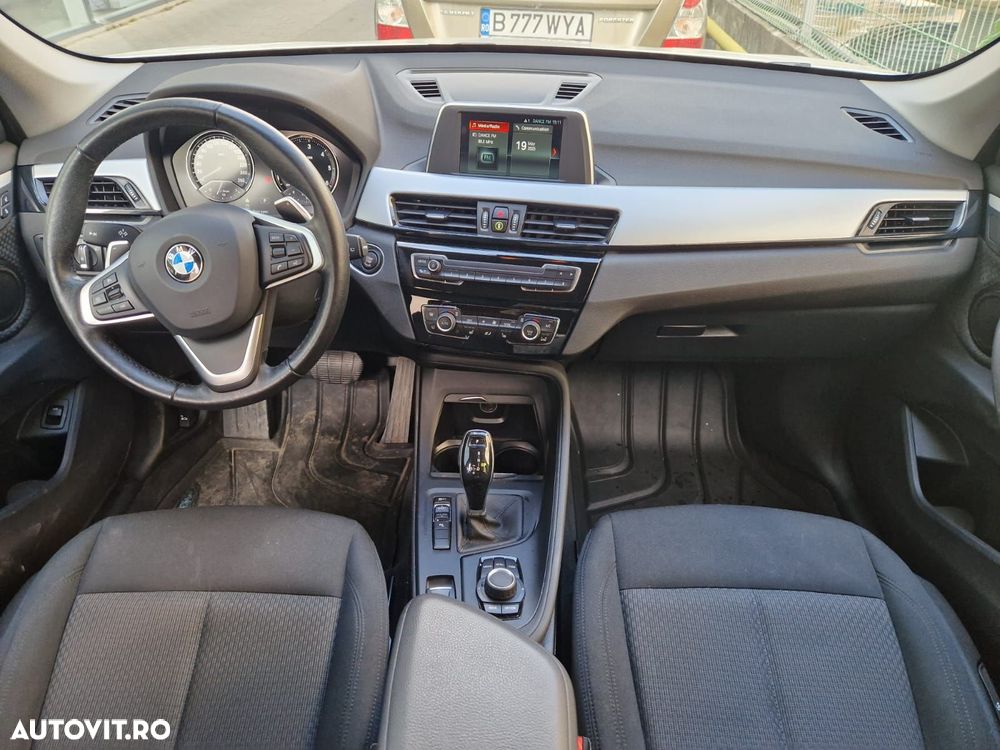BMW X1 sDrive18d AT - 8