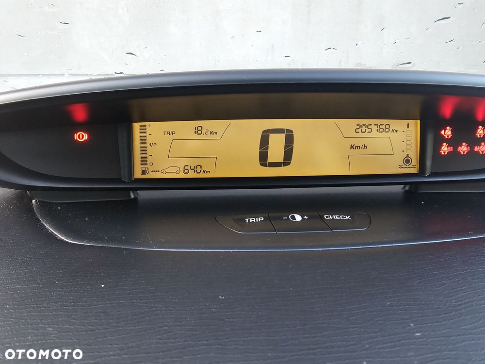 Citroën C4 1.6 16V SX - 15