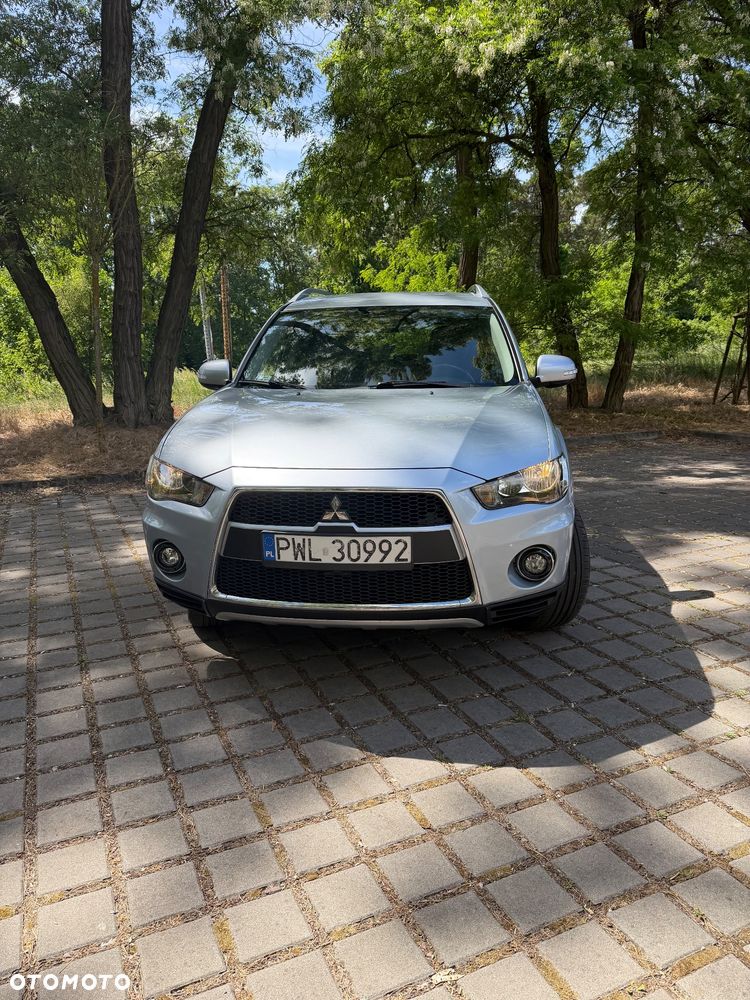 Mitsubishi Outlander - 8