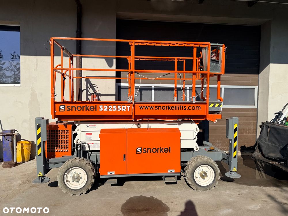 Snorkel S2255RT Podnośnik nożycowy Ruchome rusztowanie 4x4 Diesel 50 mth 420KG Platforma Genie Skyjack - 21