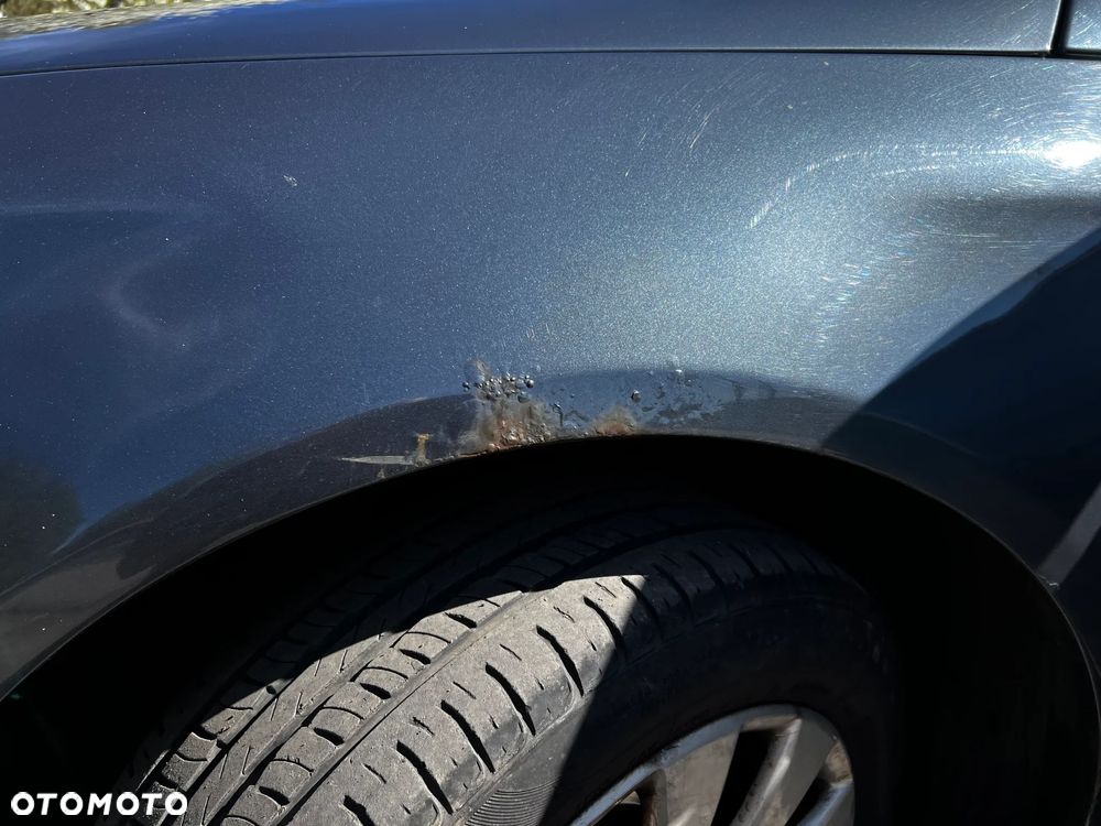 Volkswagen Passat 1.9 TDI DPF BlueMotion - 14