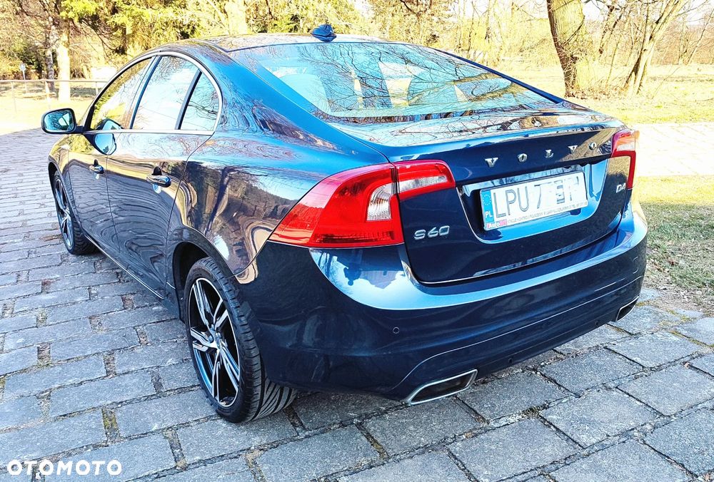 Volvo S60 D4 Drive-E Momentum - 10