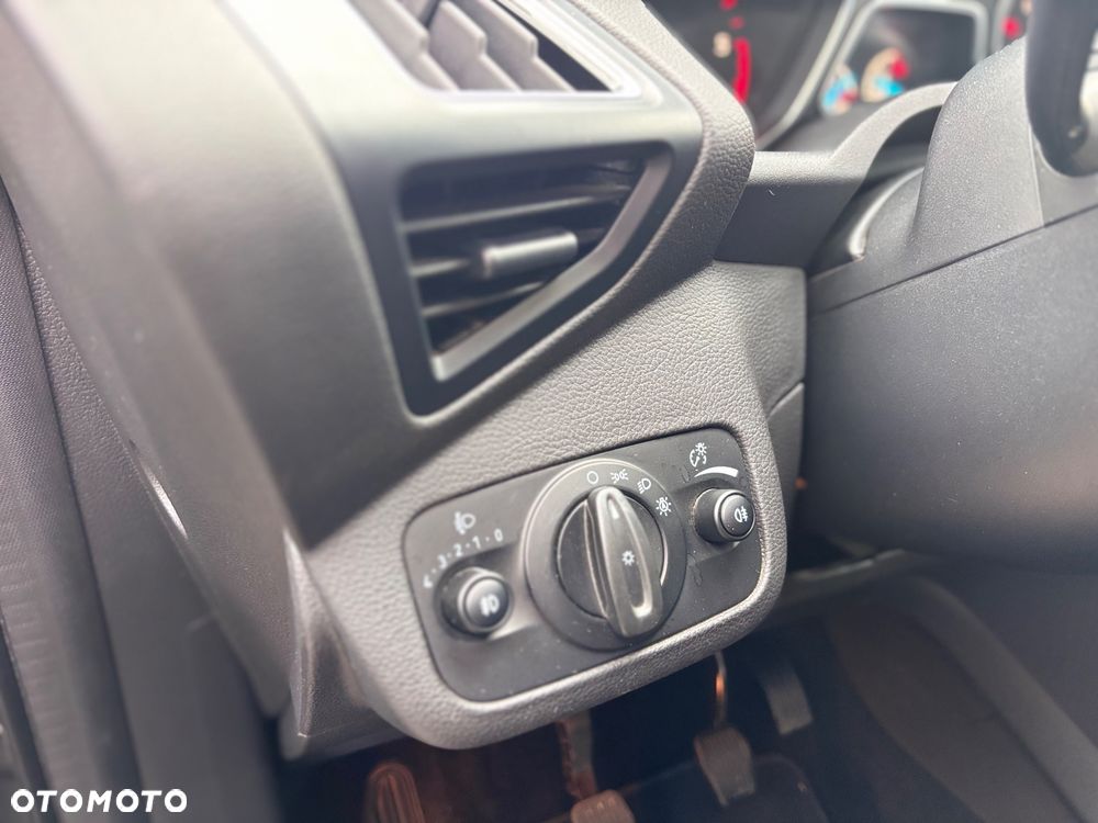 Ford Kuga 2.0 TDCi 2x4 Titanium - 27