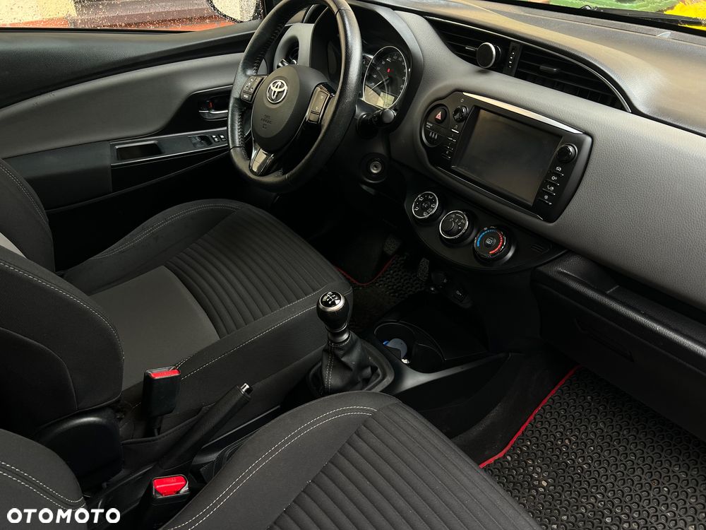 Toyota Yaris - 13