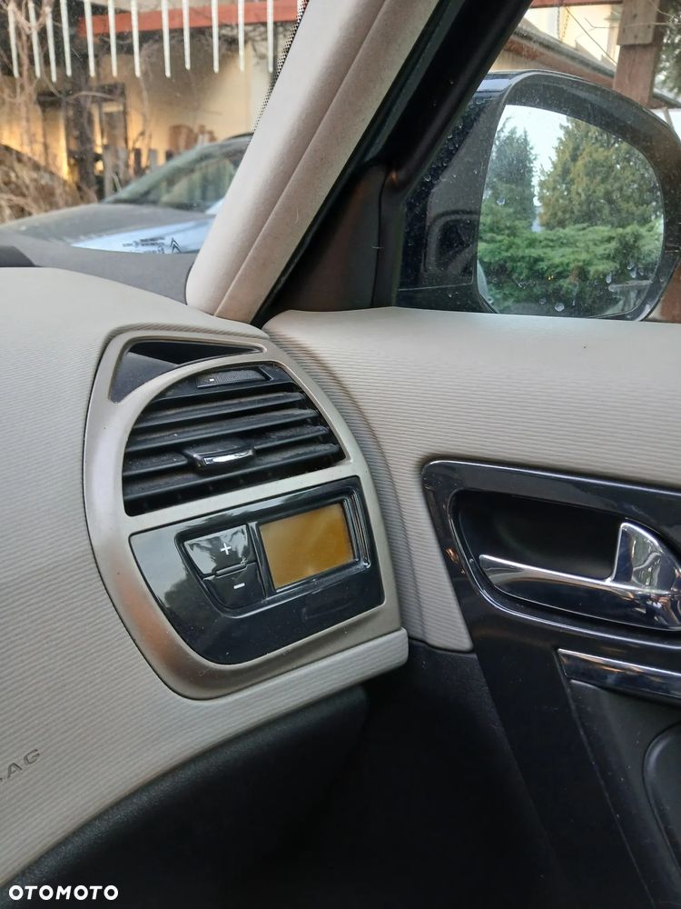 Citroën C4 Picasso - 14