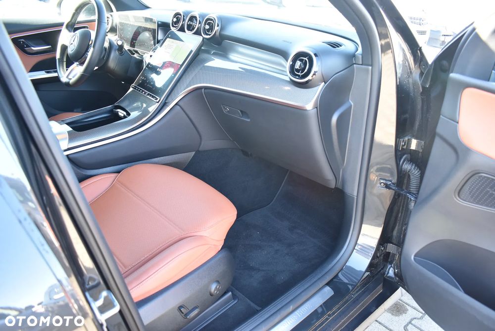 Mercedes-Benz GLC 300 de PHEV 4-Matic Avantgarde - 17