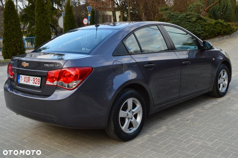 Chevrolet Cruze - 5