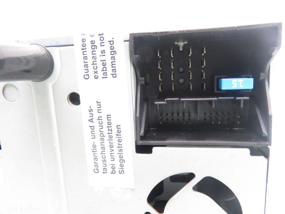 RADIO CD30 WYSWIETLACZ OPEL ZAFIRA B 13275077 13255557 497316088 - 4