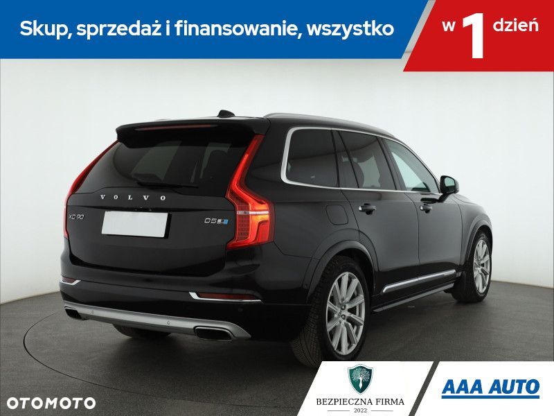 Volvo XC 90 - 7