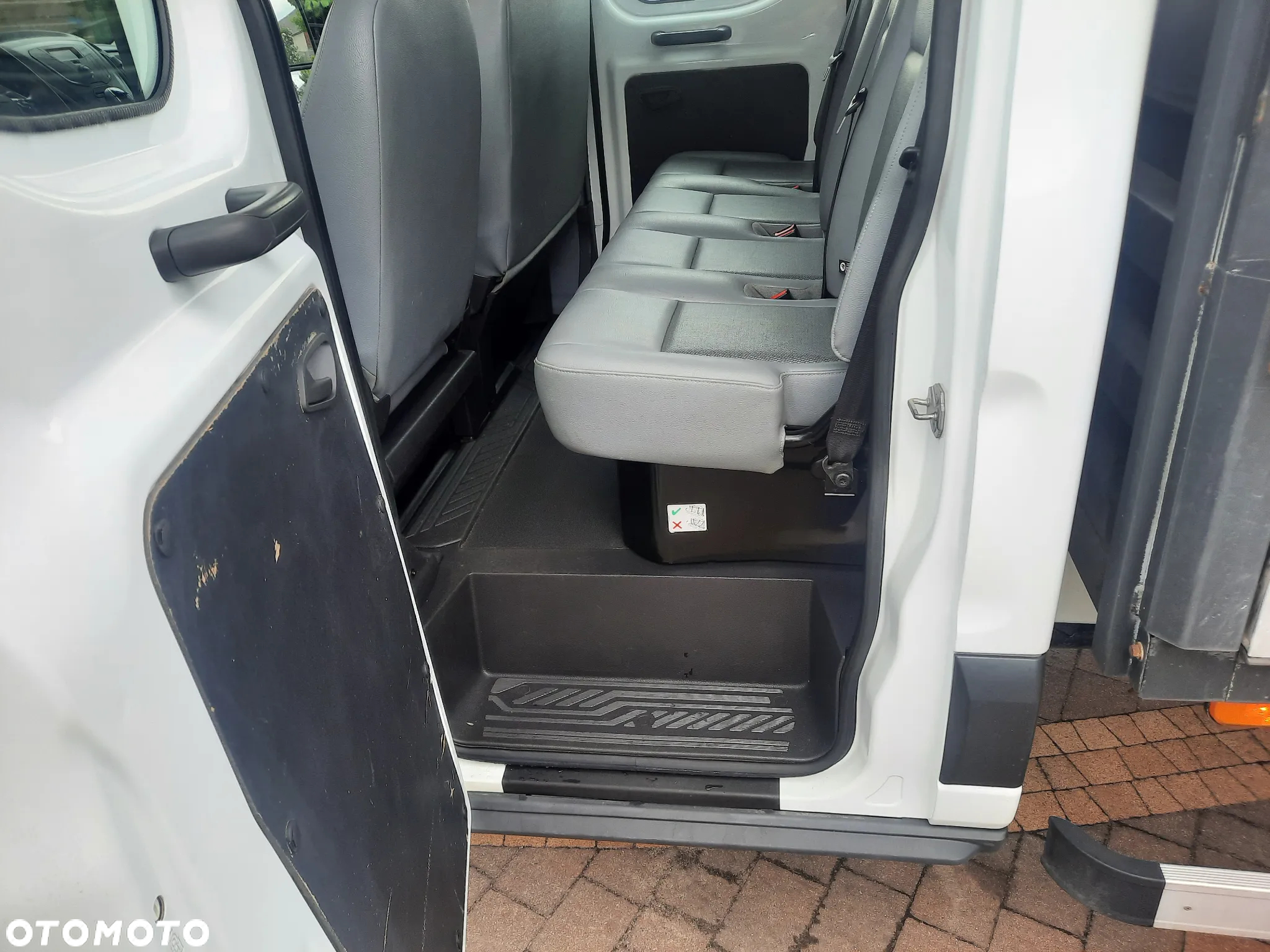 Ford Transit - 11