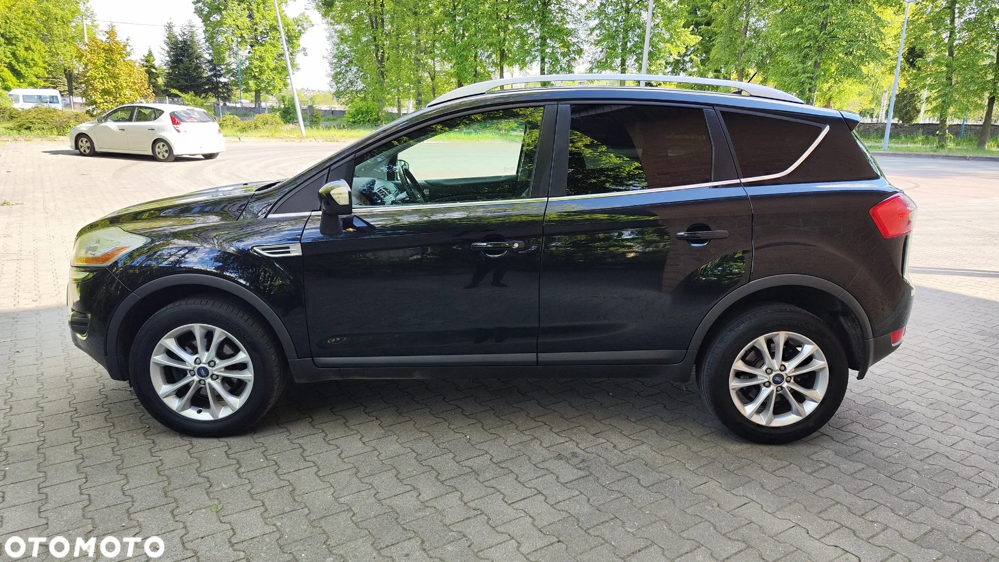 Ford Kuga 2.0 TDCi 4WD Titanium - 4