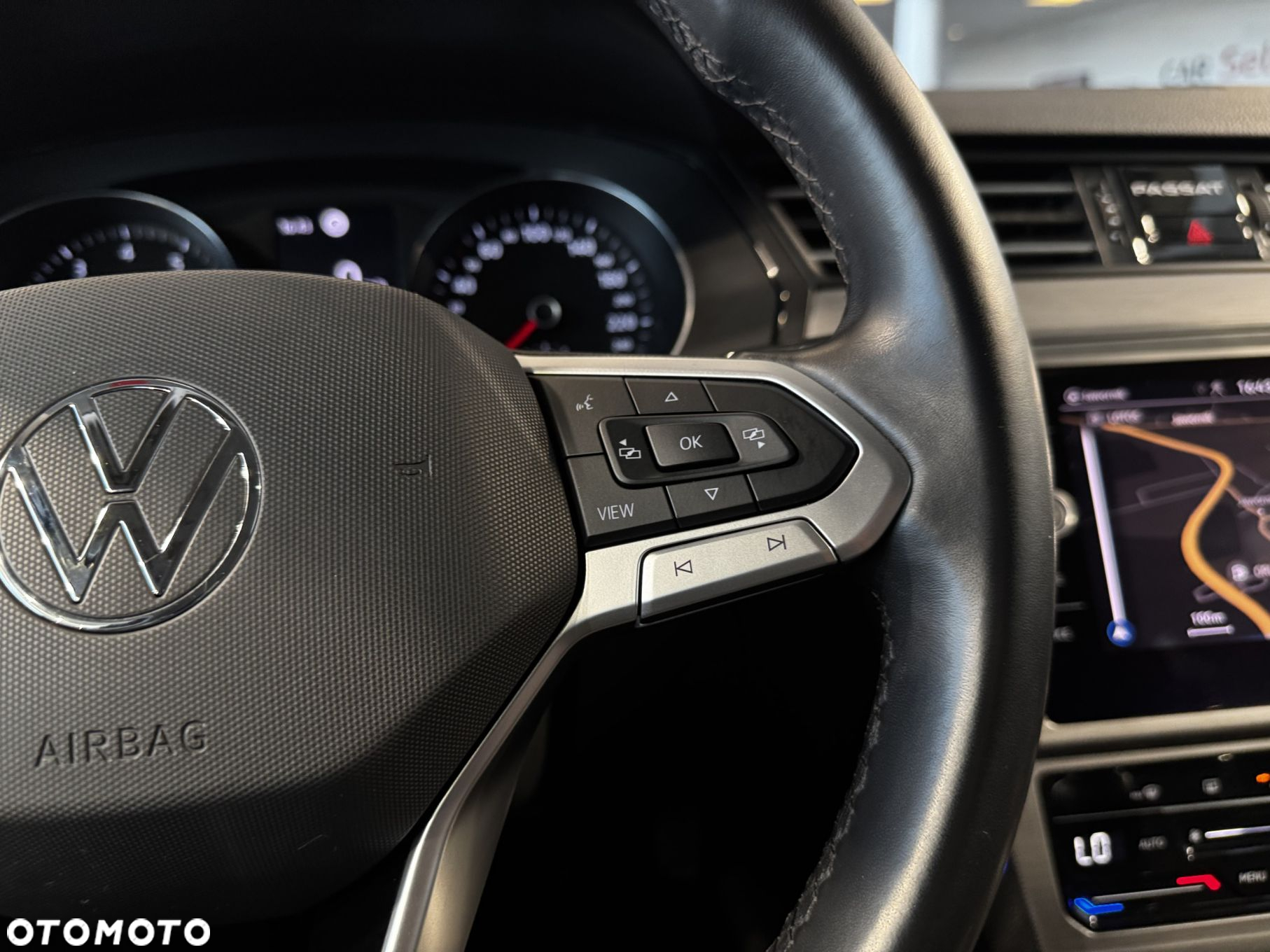 Volkswagen Passat - 21