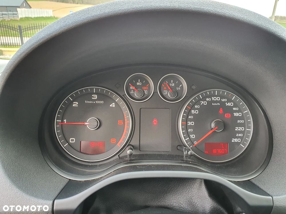 Audi A3 Sportback 2.0 TDI DPF Attraction - 23