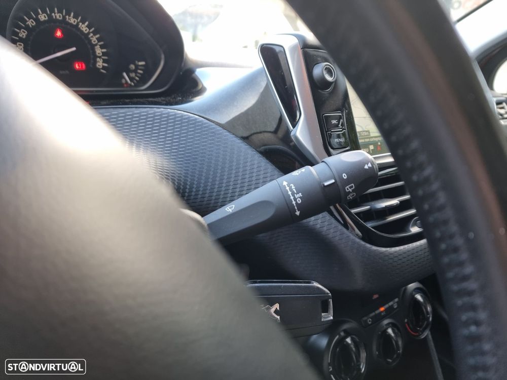 Peugeot 208 1.2 PureTech Active - 17