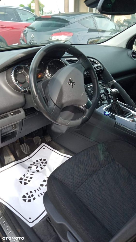 Peugeot 3008 1.6 HDi Premium - 8