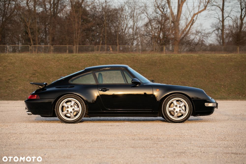 Porsche 911 Carrera 4 - 4