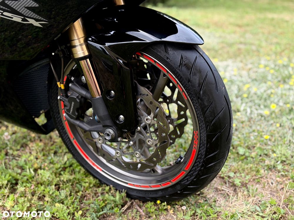Suzuki GSX-R - 17