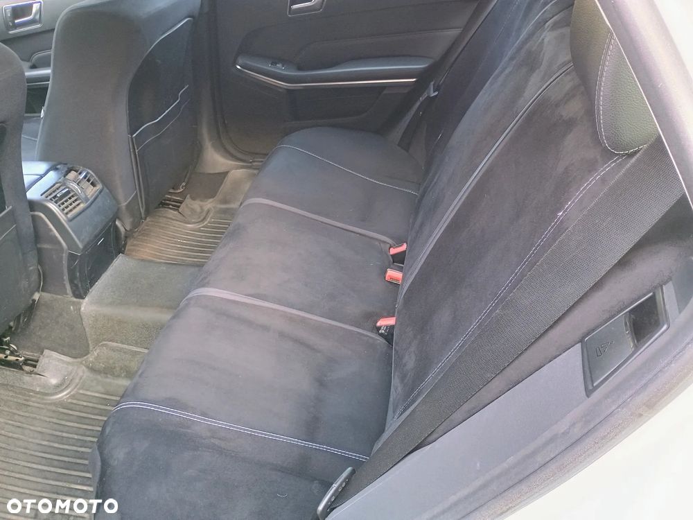 Mercedes-Benz Klasa E 220 BlueTEC 9G-TRONIC Elegance - 11