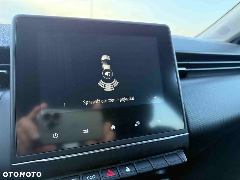 Renault Clio - 28