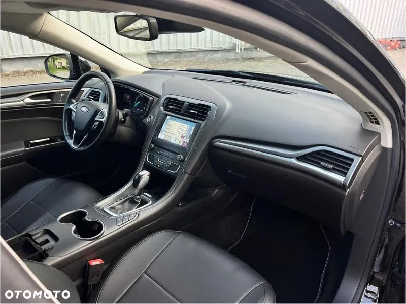 Ford Mondeo - 17