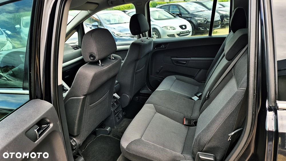Opel Zafira 1.8 Cosmo EU5 - 29