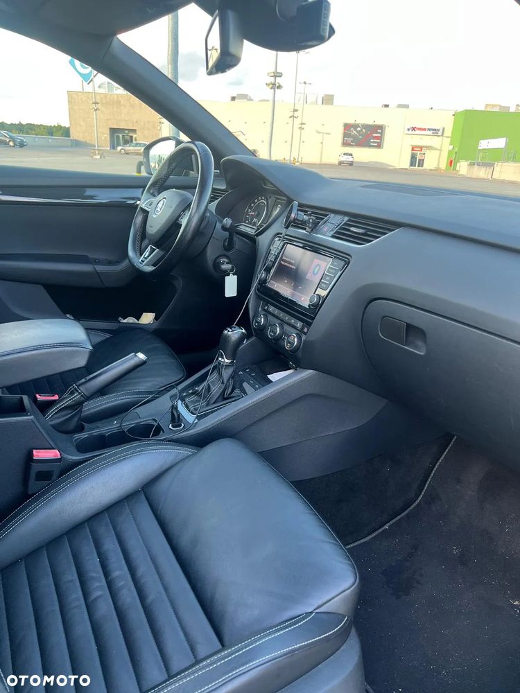Skoda Octavia 2.0 TDI RS DSG - 21