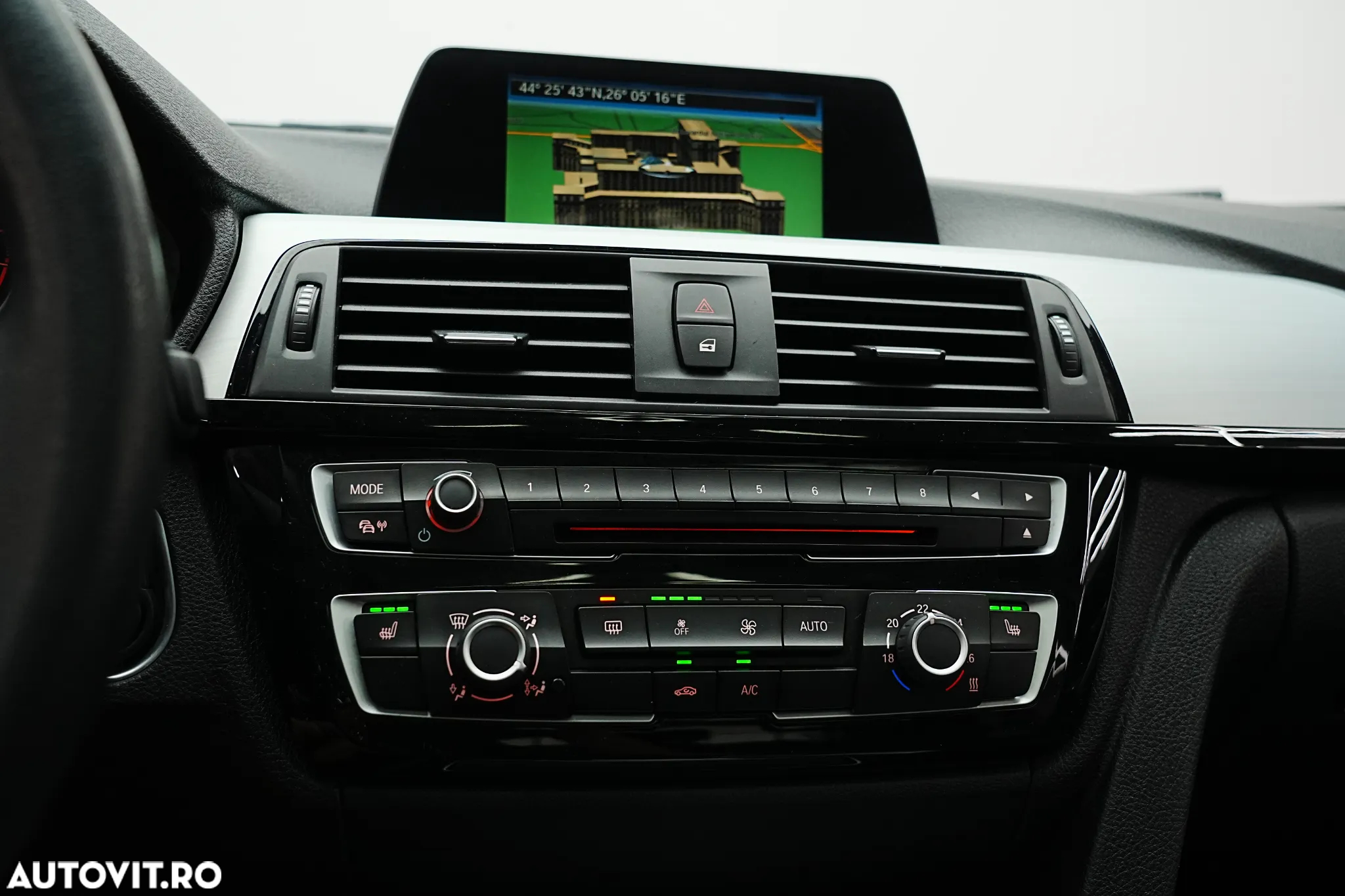 BMW Seria 3 320d Touring Sport-Aut. Efficient Dynamics Edition - 31