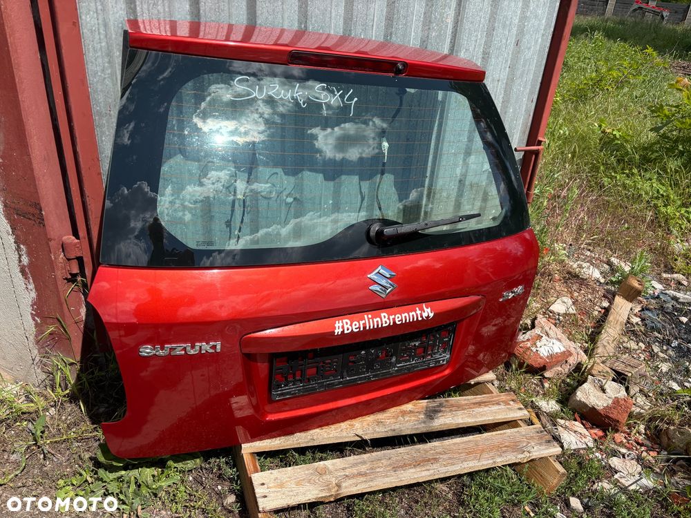 Klapa bagażnika Suzuki Sx4