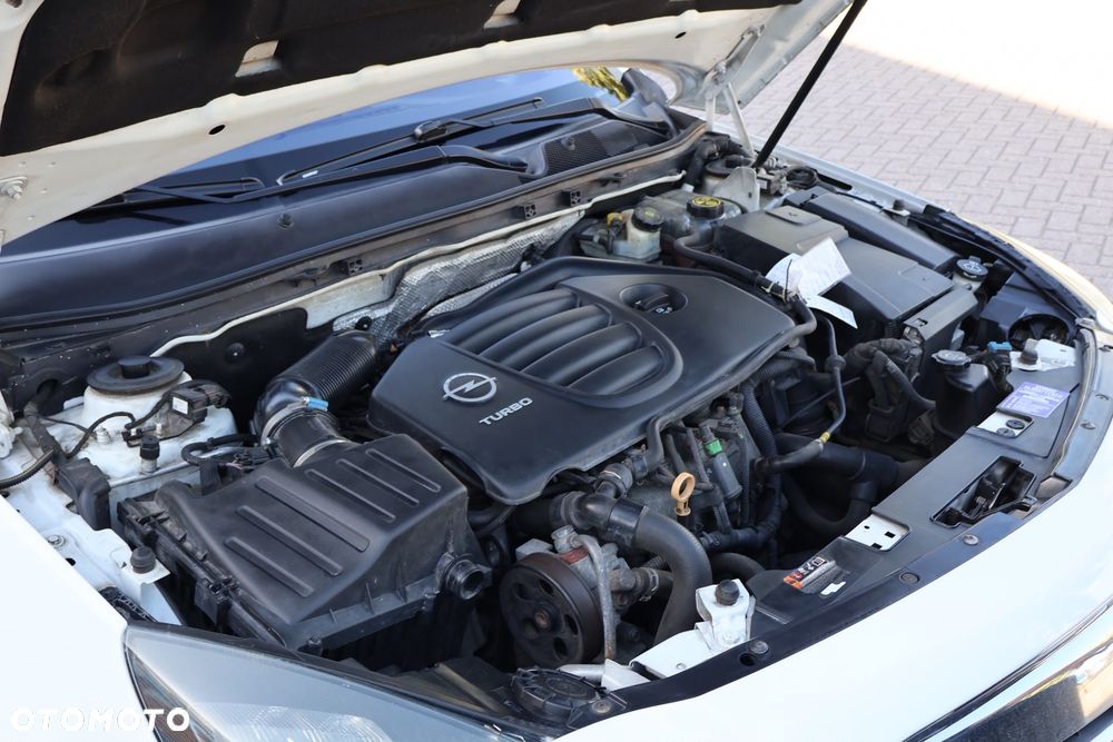 Opel Insignia - 32