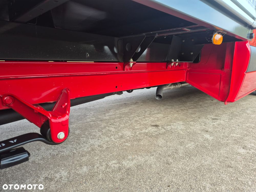 Mercedes-Benz Sprinter - 24