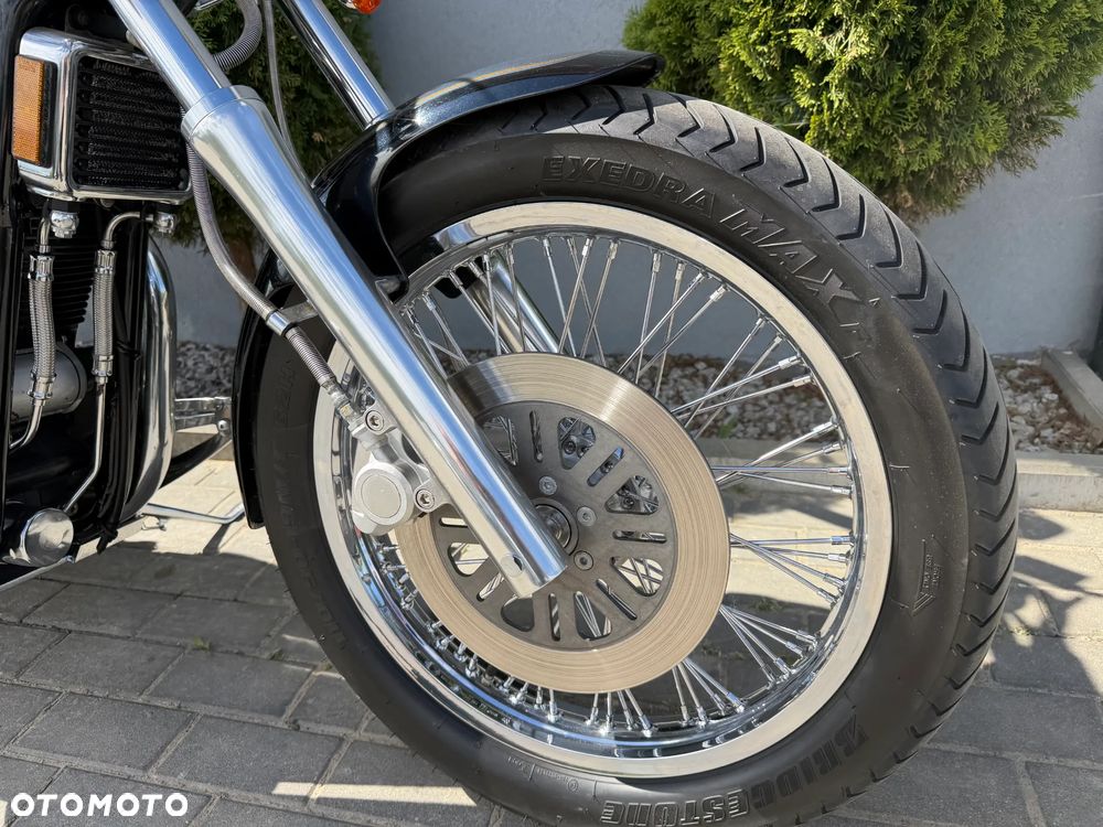 Suzuki Intruder - 13