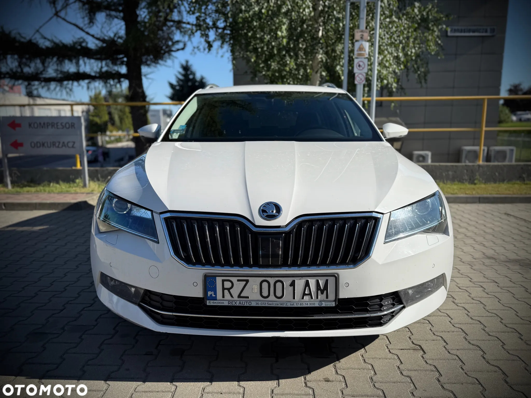 Skoda Superb 2.0 TDI Ambition DSG7 - 13