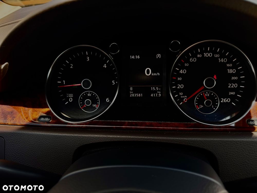 Volkswagen Passat 2.0 TDI Highline - 20