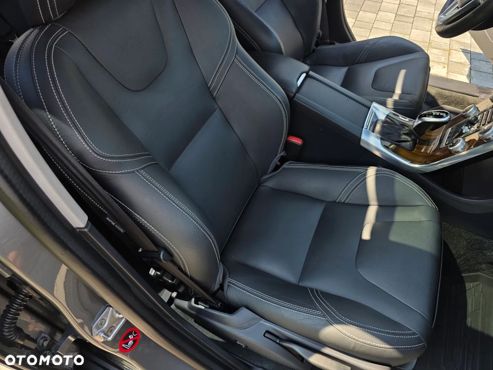 Volvo V60 T5 Geartronic Summum - 22