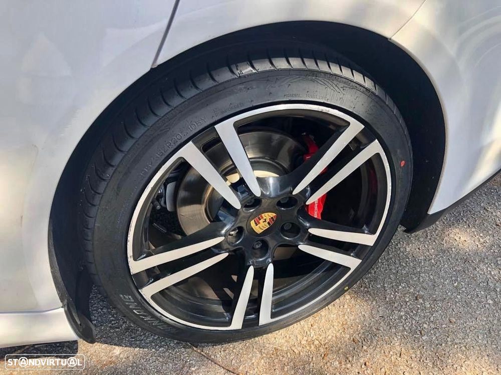 Porsche Panamera Platinum Edition - 9