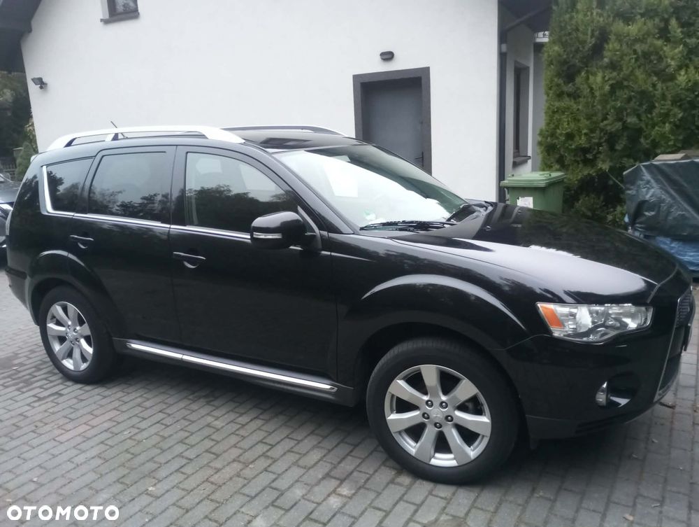 Mitsubishi Outlander 2010 photo 2