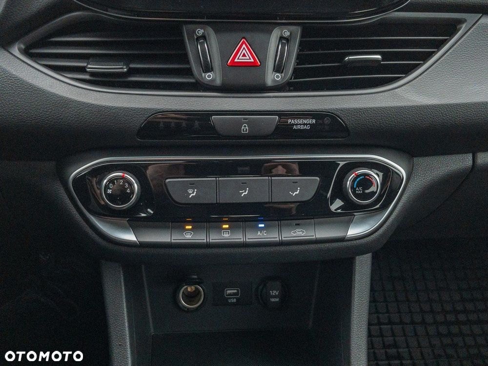 Hyundai i30 1.5 DPI Modern - 21