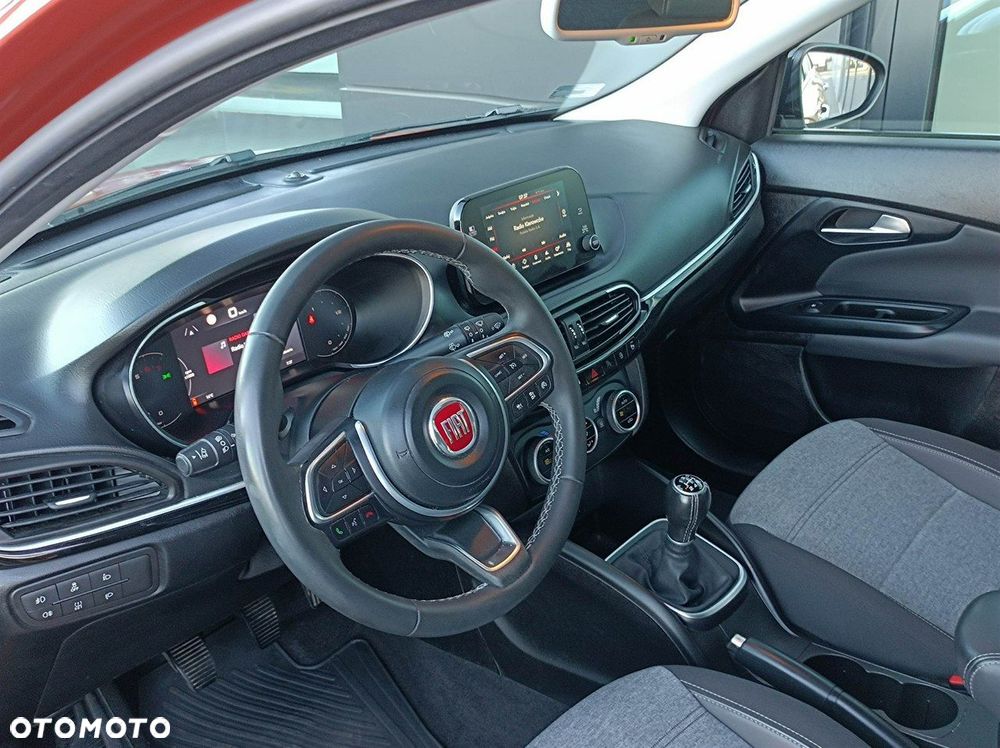 Fiat Tipo - 12