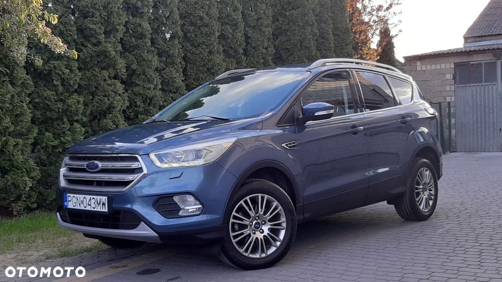 Ford Kuga 1.5 EcoBoost 2x4 Titanium - 3