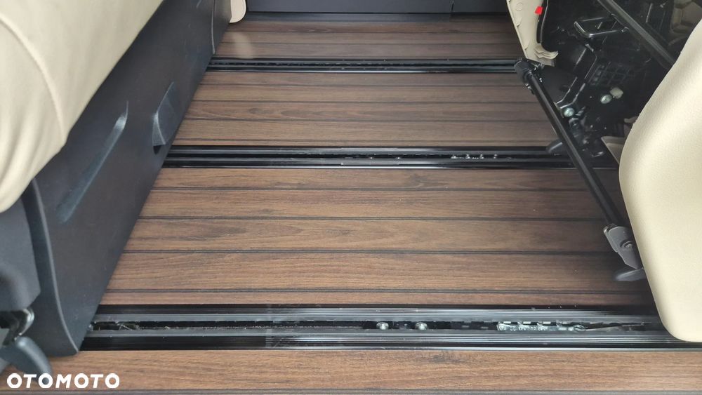 Mercedes-Benz Klasa V 300 d 4-Matic 9G-Tronic Avantgarde (d³ugi) - 17