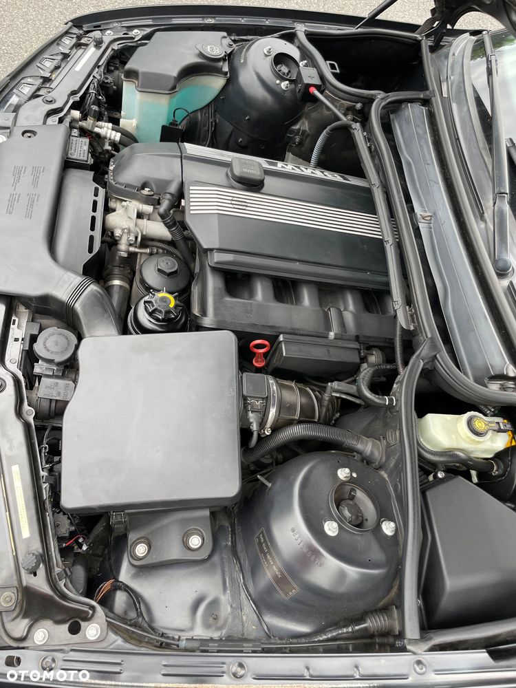 BMW Seria 3 - 16