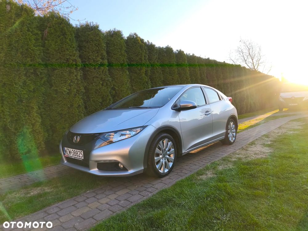 Honda Civic 1.8 i-VTEC Sport - 9
