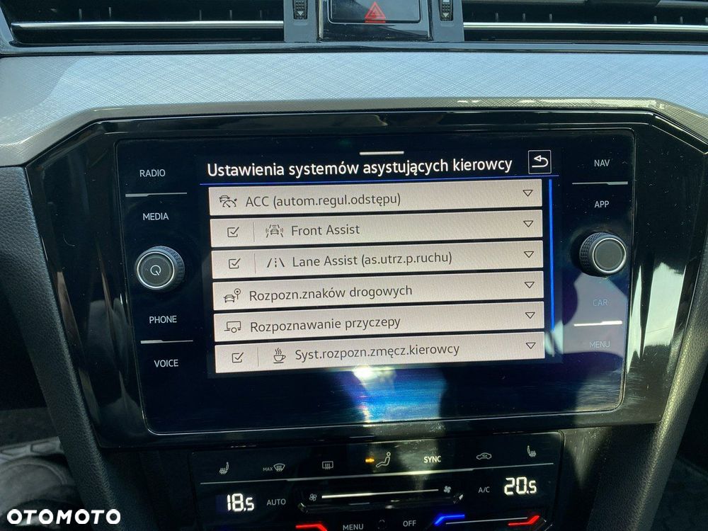 Volkswagen Passat 2.0 TSI Business DSG - 24