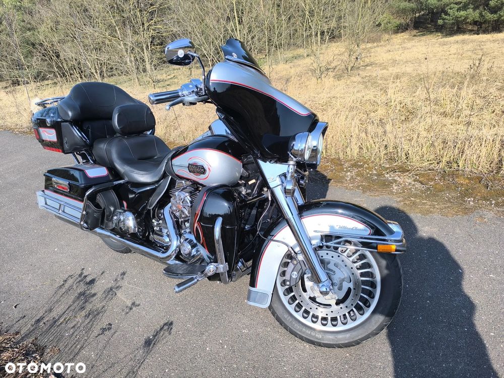 Harley-Davidson FLHTCU Ultra - 1