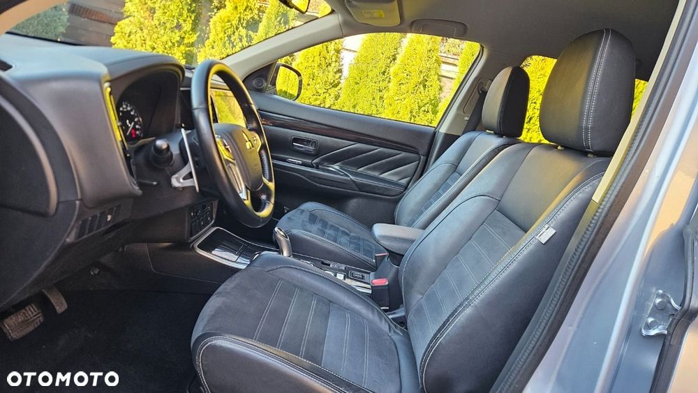Mitsubishi Outlander - 15
